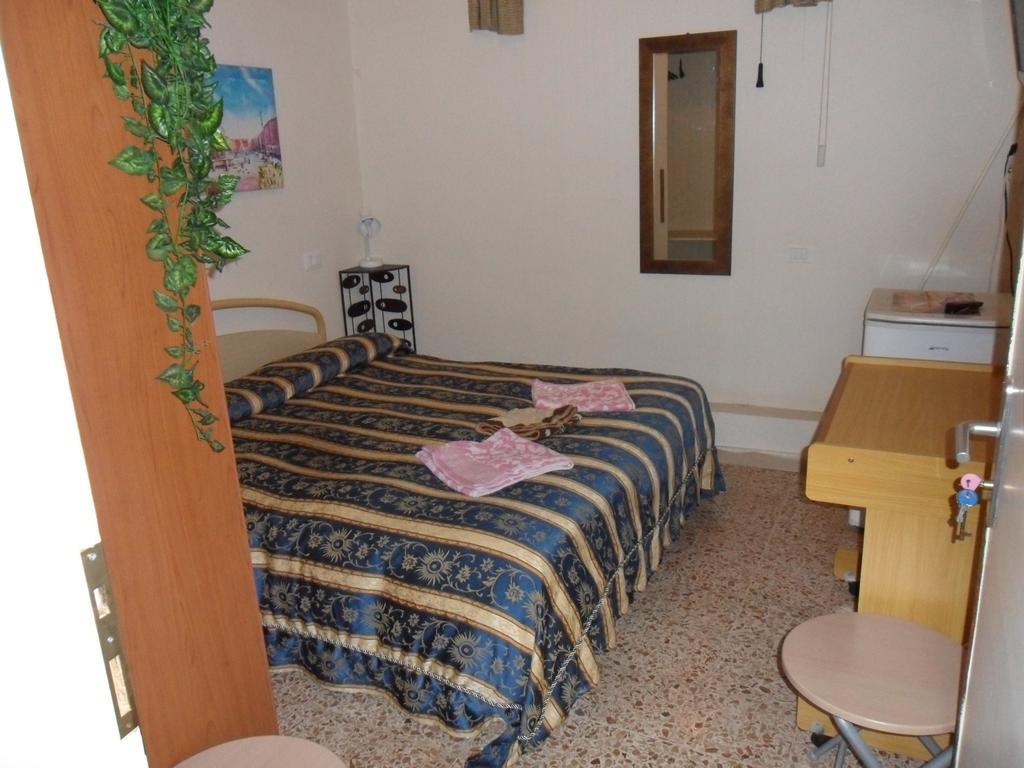 Double Room with Private Bathroom,318030233:JPEG