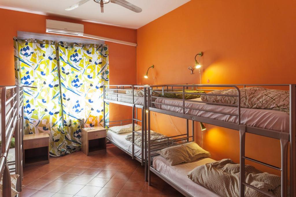 Bed 8-Bed Mixed Dormitory Room