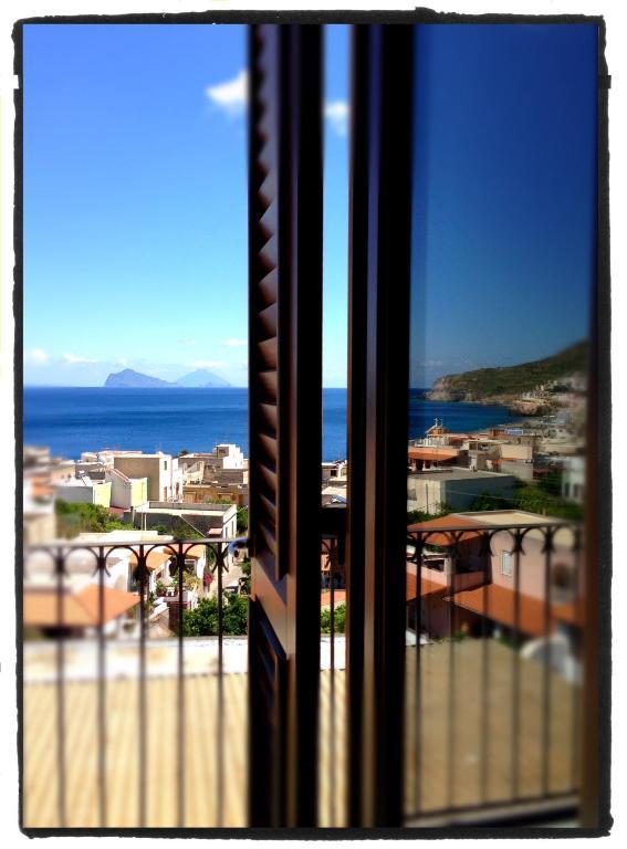 Double or Twin Room with Balcony and Sea View