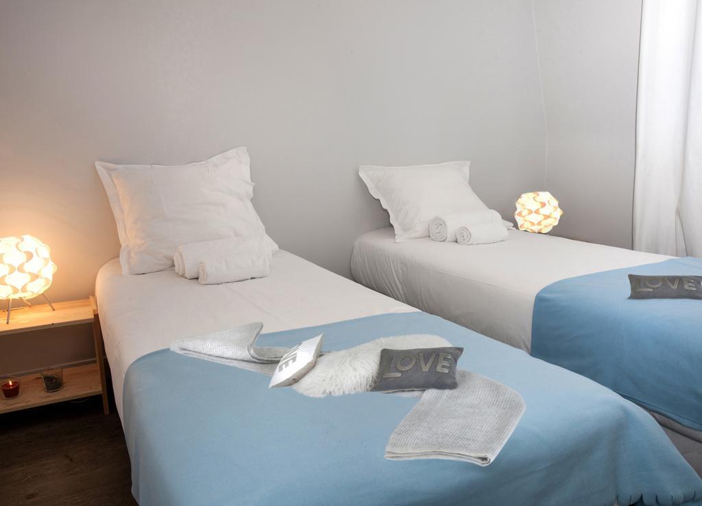 Two-Bedroom Apartment,733024975:JPEG