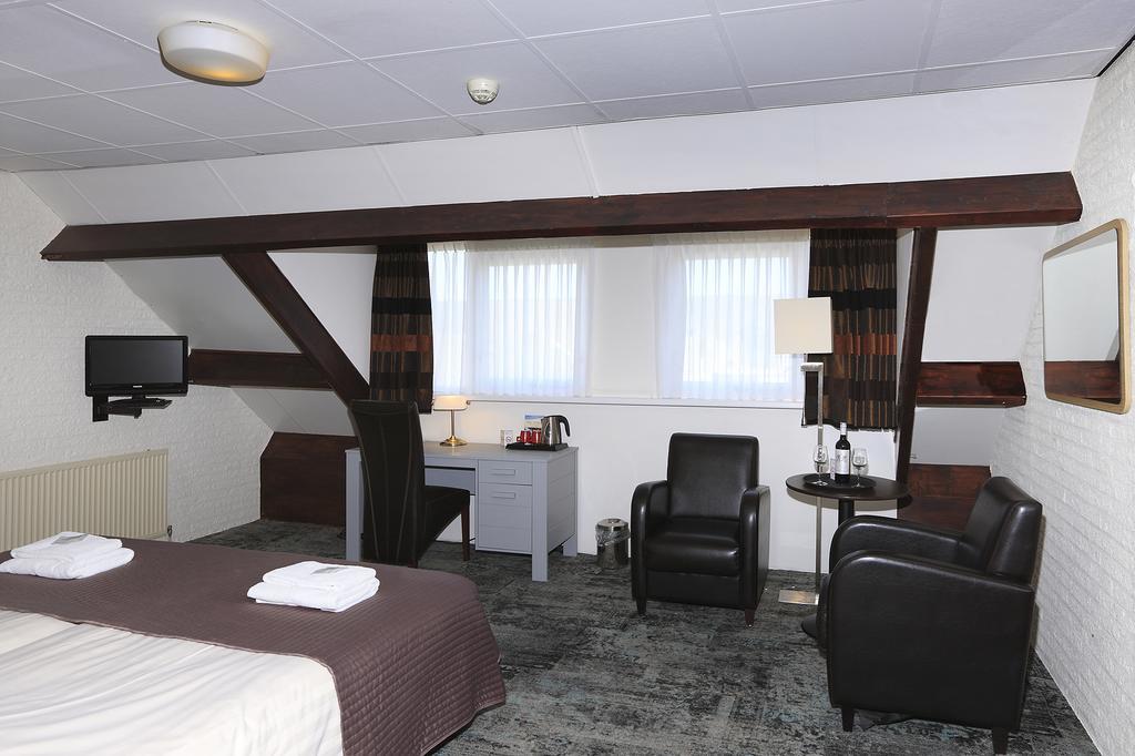 Double Room with Shower,398097624:JPEG