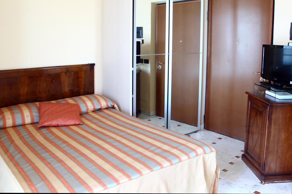 Standard Double Room with Sea View