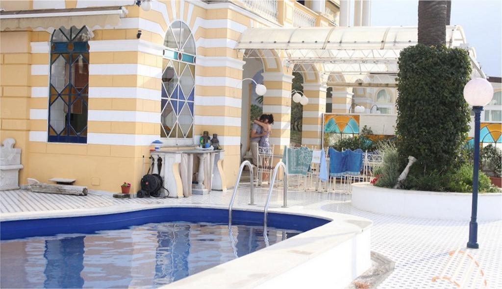 Deluxe Suite with Spa Bath