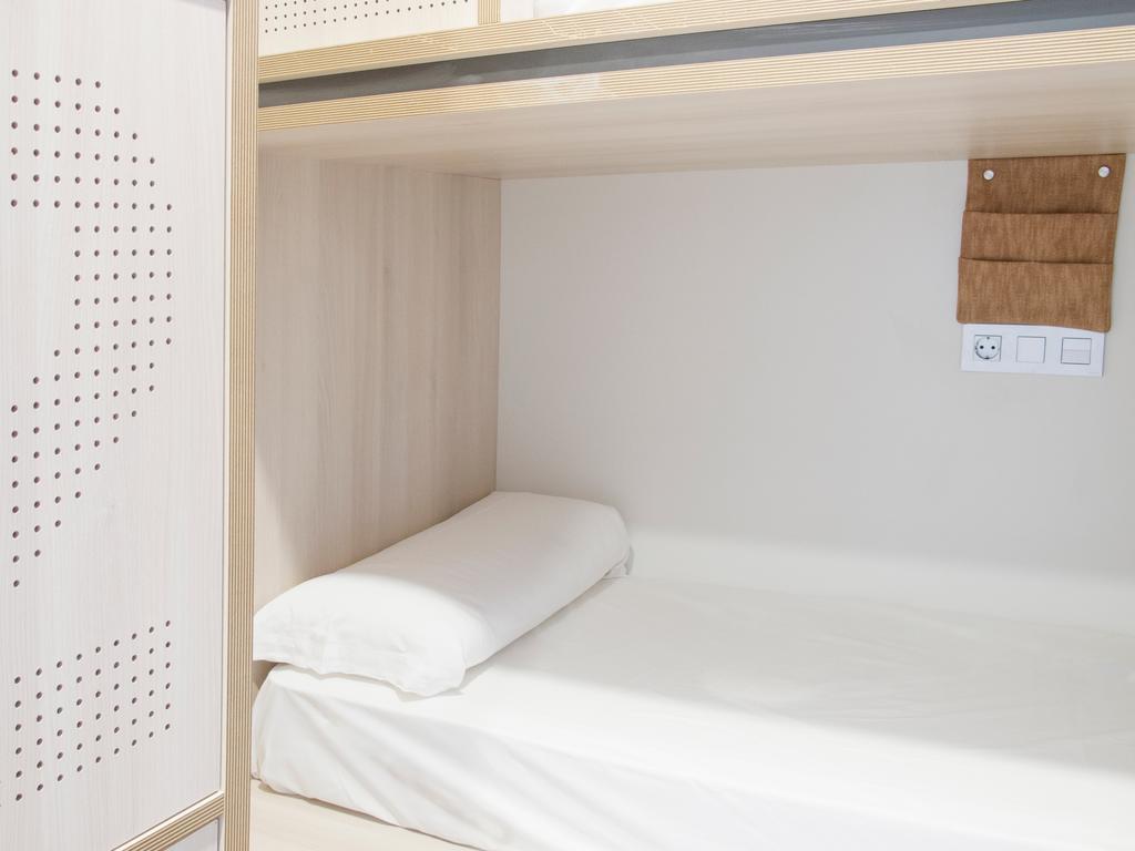 Bed 6-Bed Mixed Dormitory Room