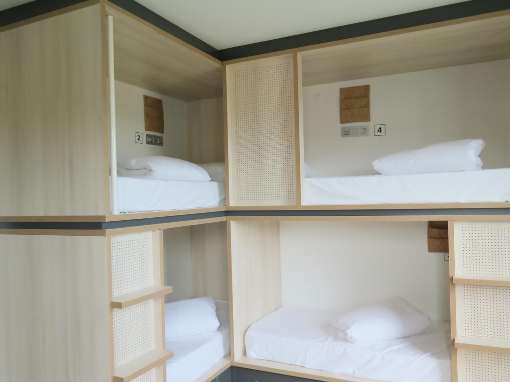 Bed 4-Bed Mixed Dormitory Room Private Bathroom