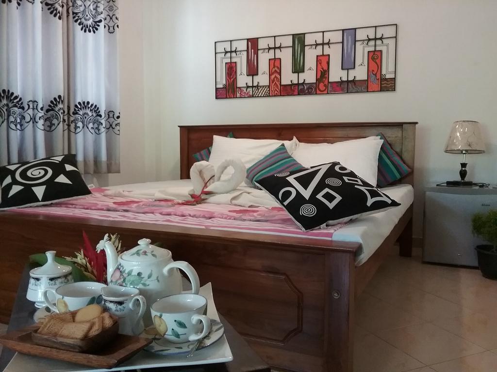 Deluxe Double Room (2 Adults + 1 Child)