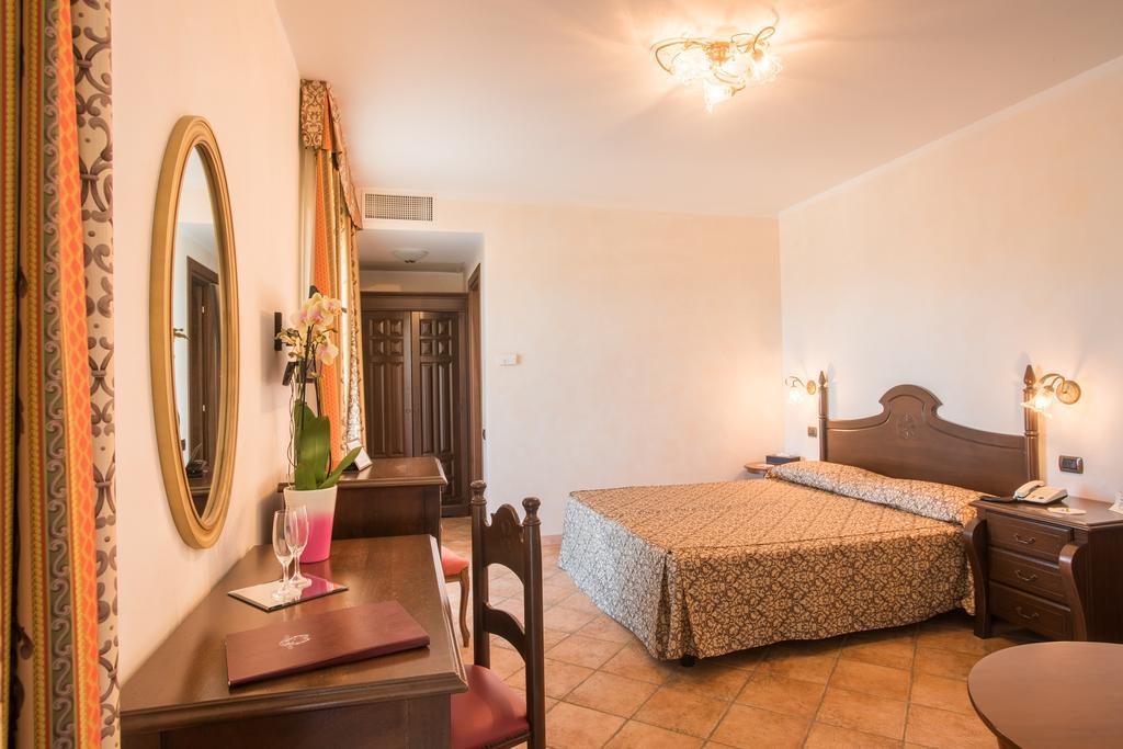 Junior Suite with Sea View,451796109:JPEG