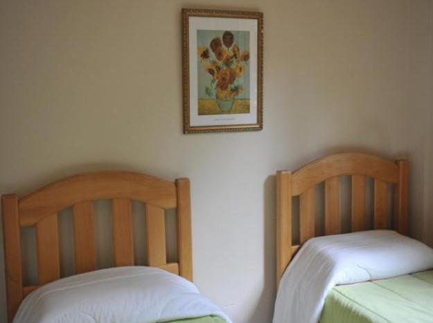 Quarto com Cama de Casal ou 2 de Solteiro