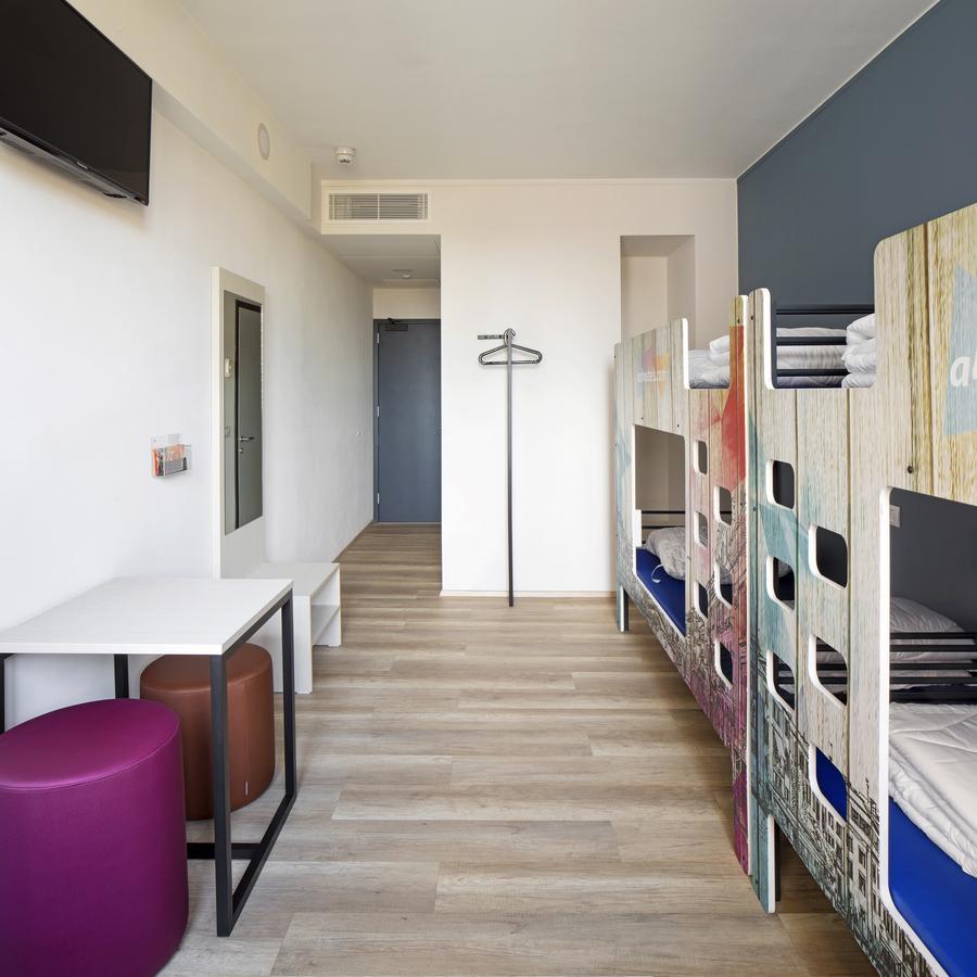 Bed in 6-Bed Mixed Dormitory Room,506836686:JPEG