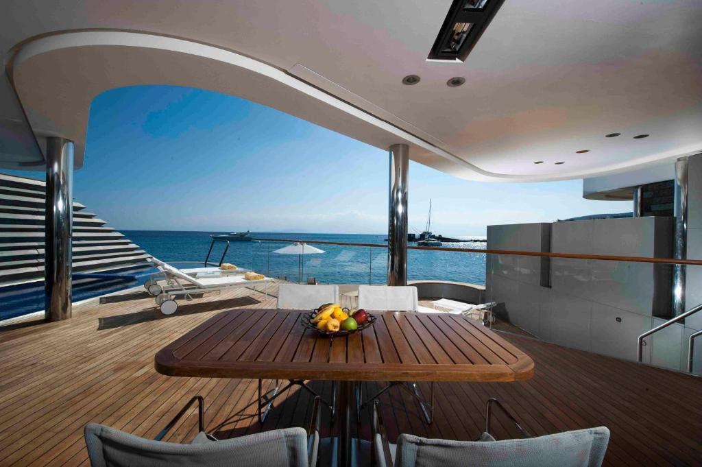 Villa Yachting avec Piscine Privée - Vue sur Mer