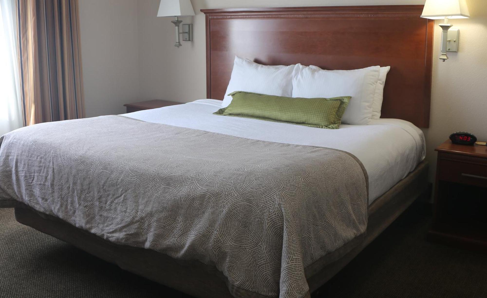 One-Bedroom King Suite
