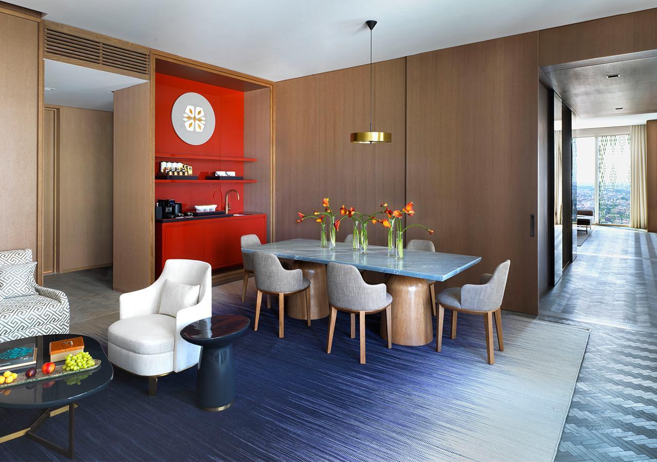 Ambassador King Suite