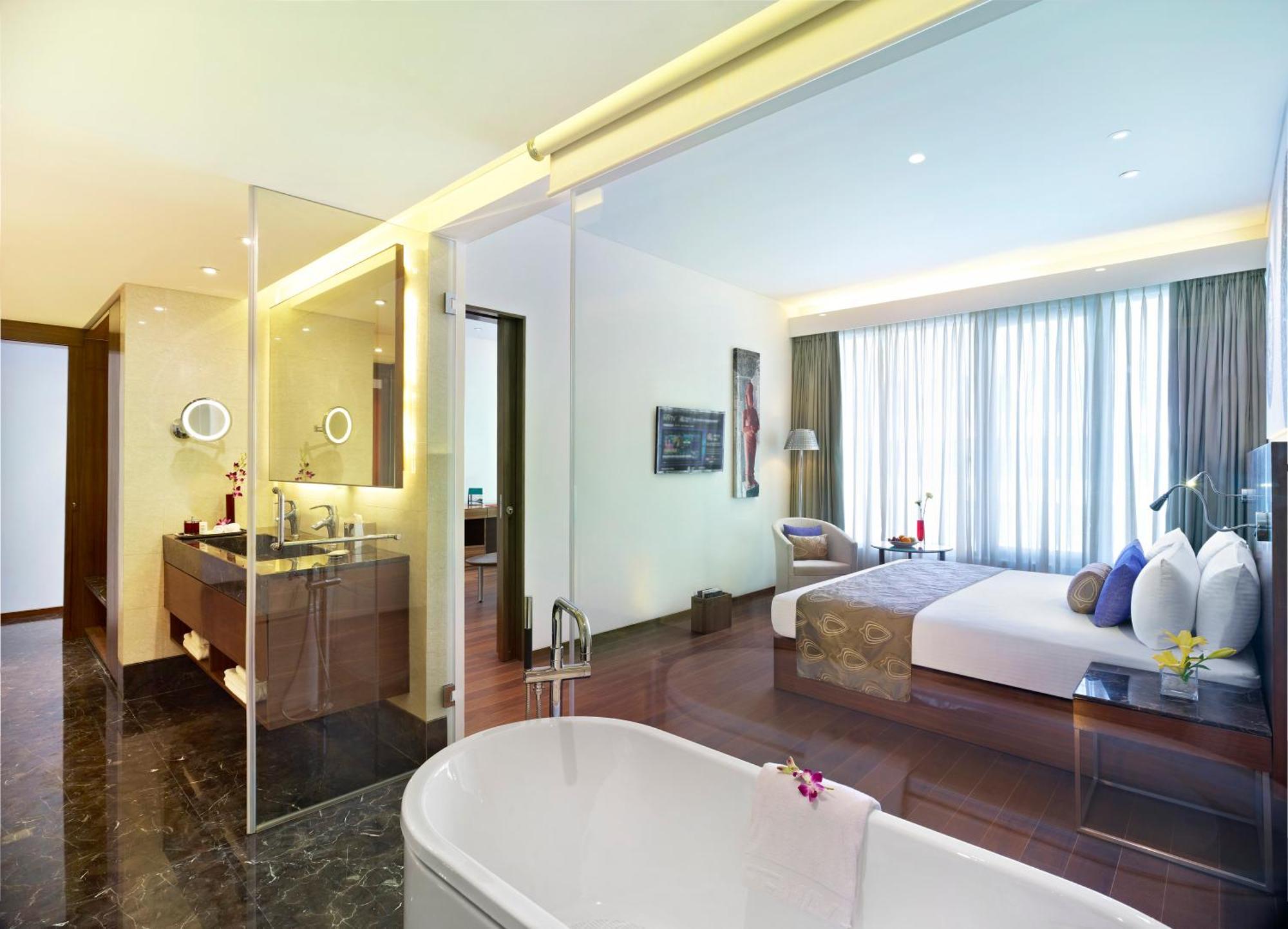 Deluxe suite 1 bed room  king bed