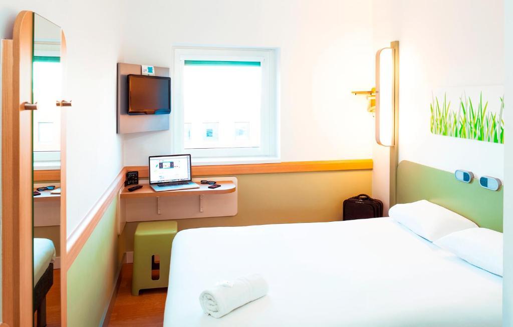 Double Room,1730069695:JPEG