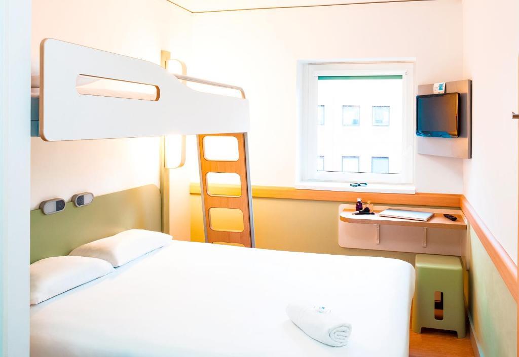 Triple Room,1730069705:JPEG
