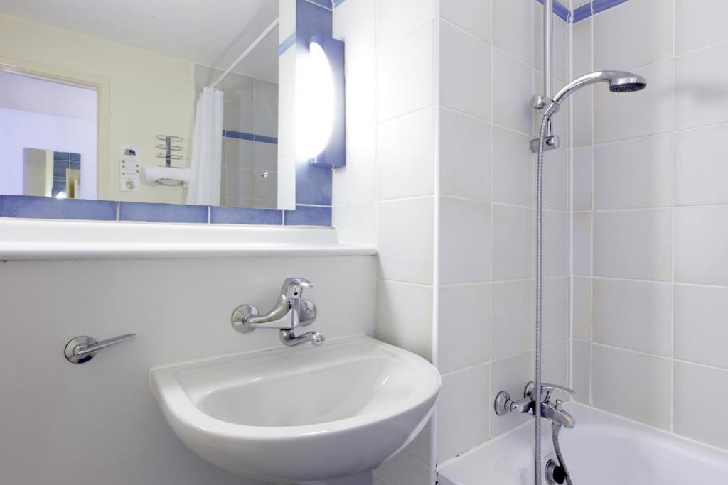 Tweepersoonskamer met 2 Aparte Bedden