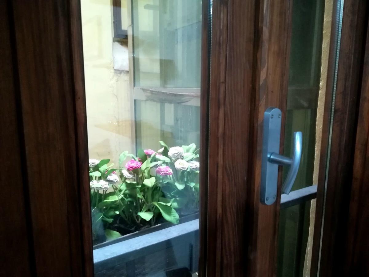 Triple Room Shower
