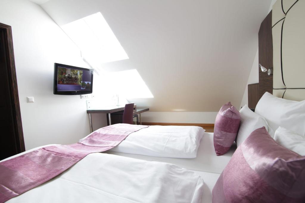 Two-Rooms Apartment with Kitchenette