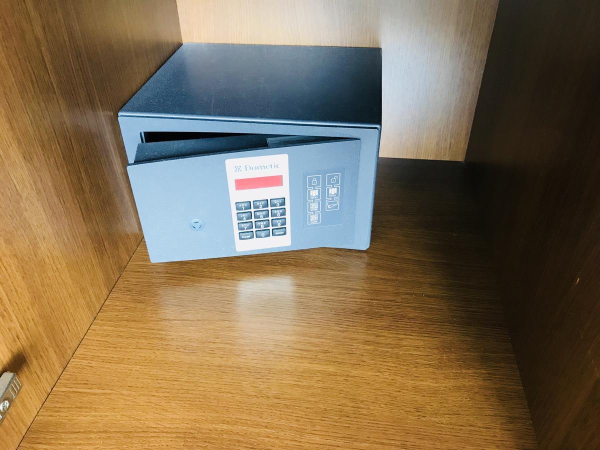 Small Double Room,641548056:JPEG