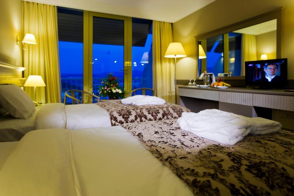 Standard Triple Room,65033839:JPEG