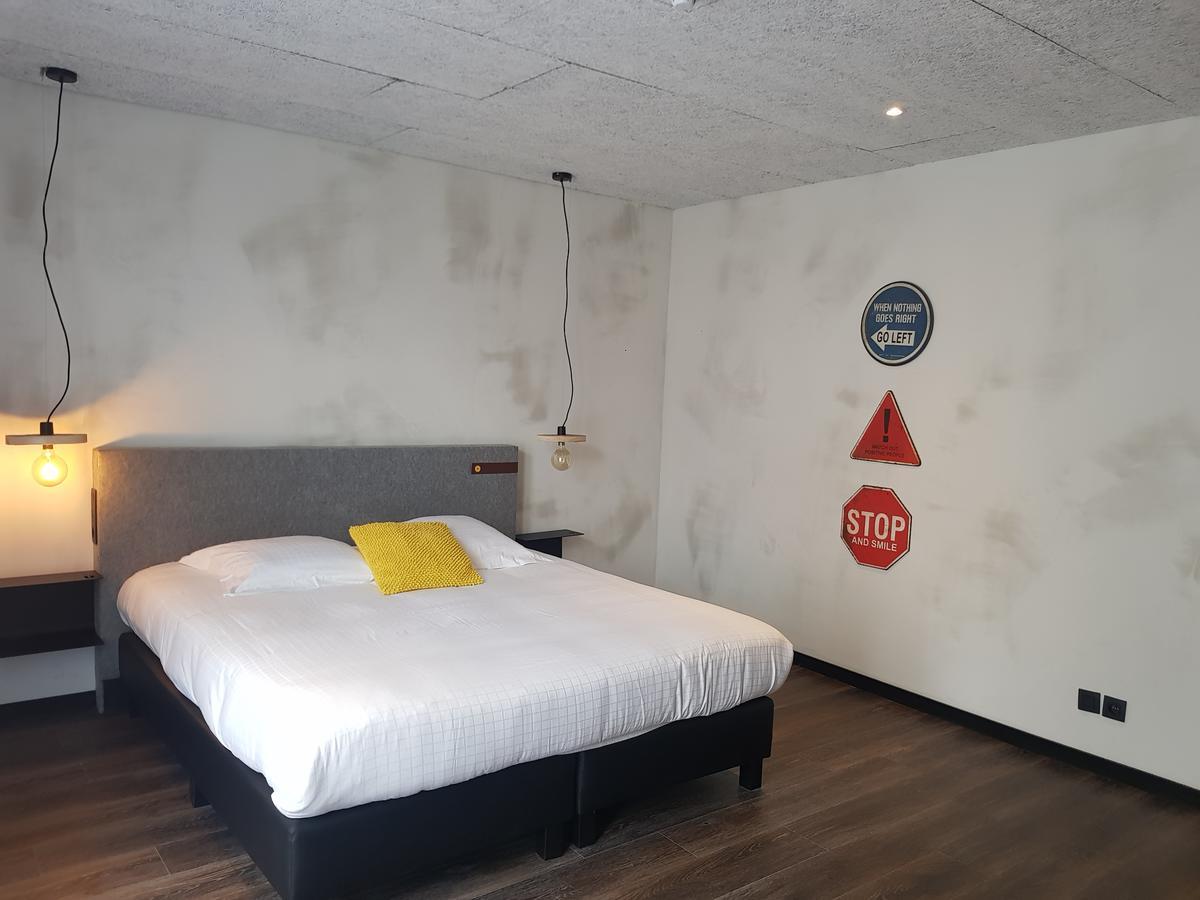 Large Room Streetview