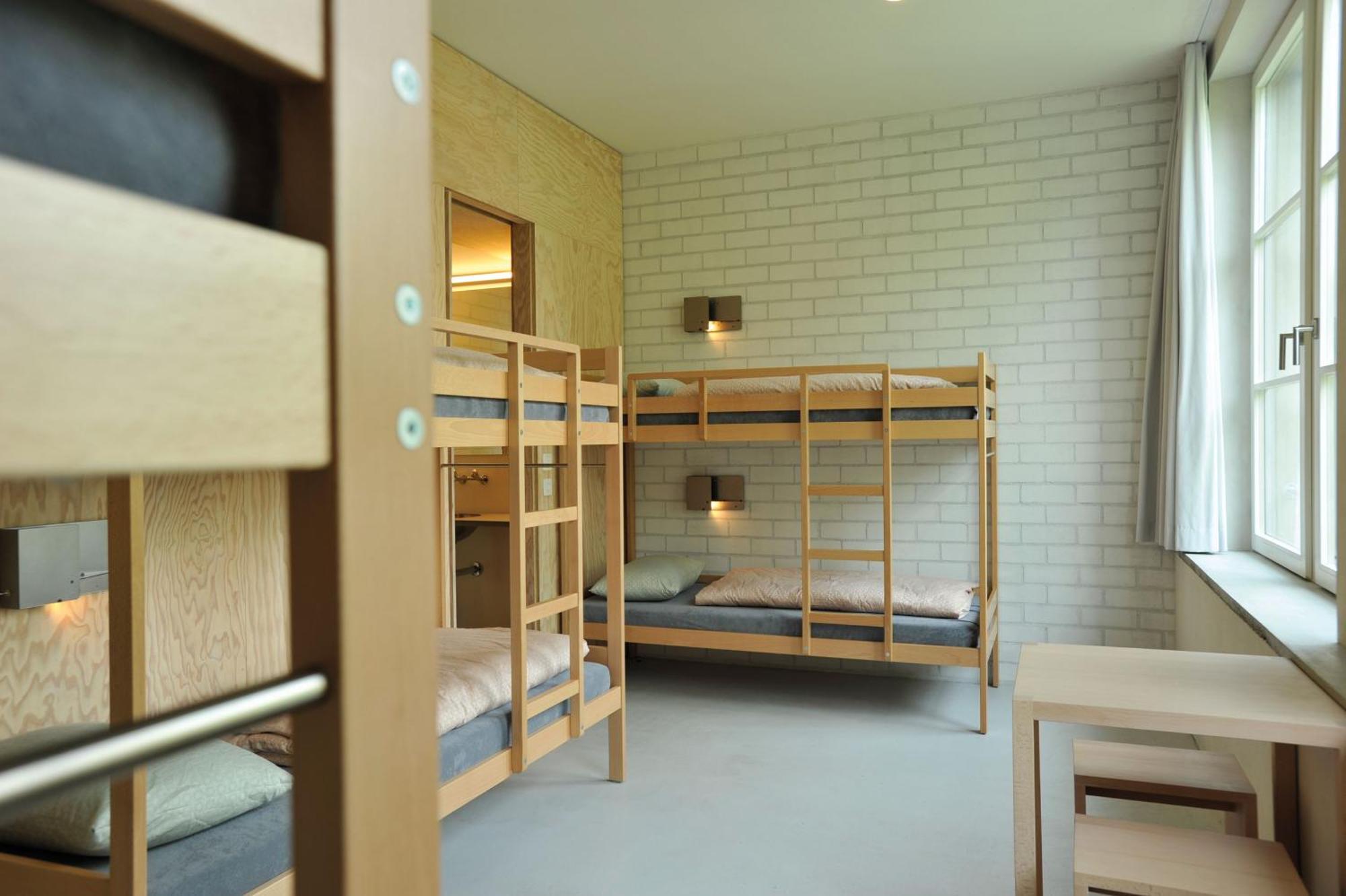 Sextuple Room with Shared Bathroom