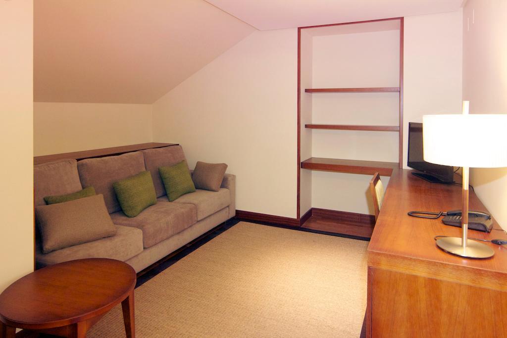 Penthouse Suite,69285233:JPEG
