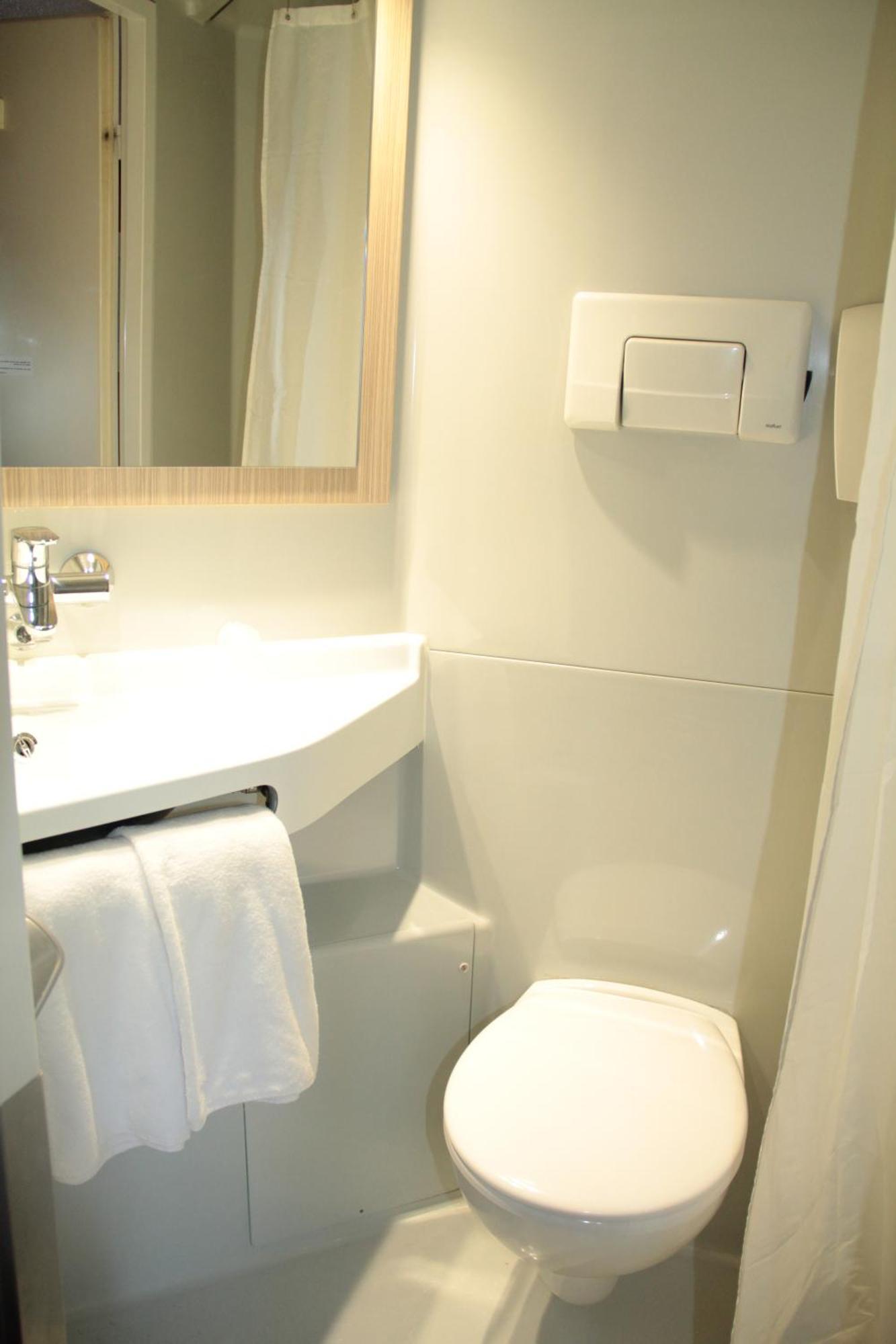 Triple Room 1 Double Bed 1 Single Bed,1543437265:JPEG
