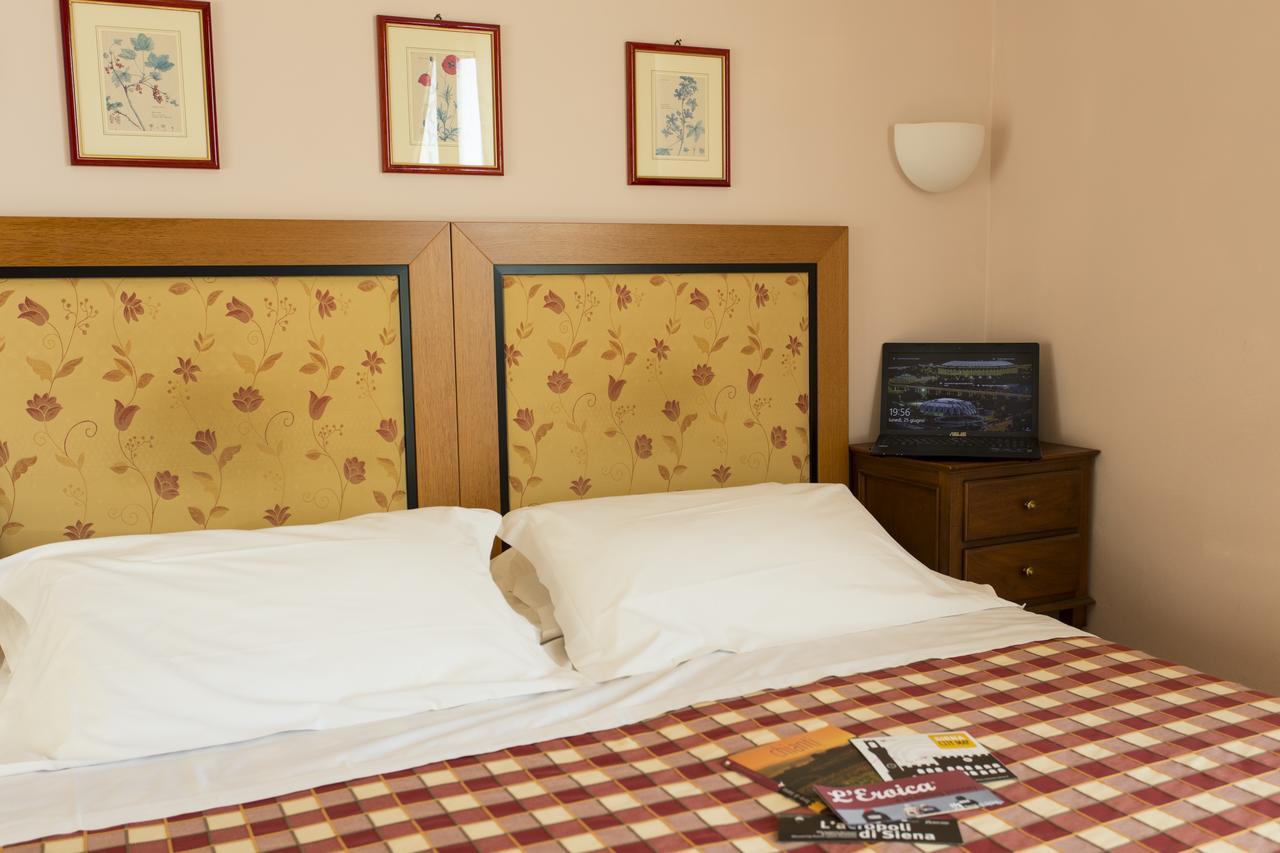 Superior Double or Twin Room,696909981:JPEG