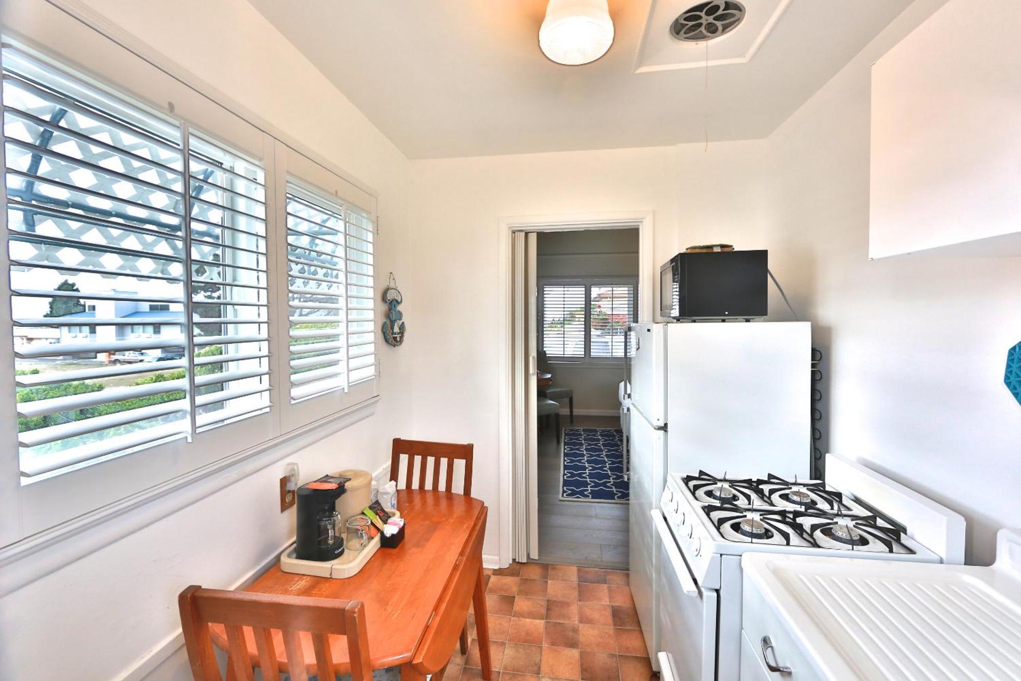 King Room with Partial Ocean View and Kitchenette,1586120839:JPEG