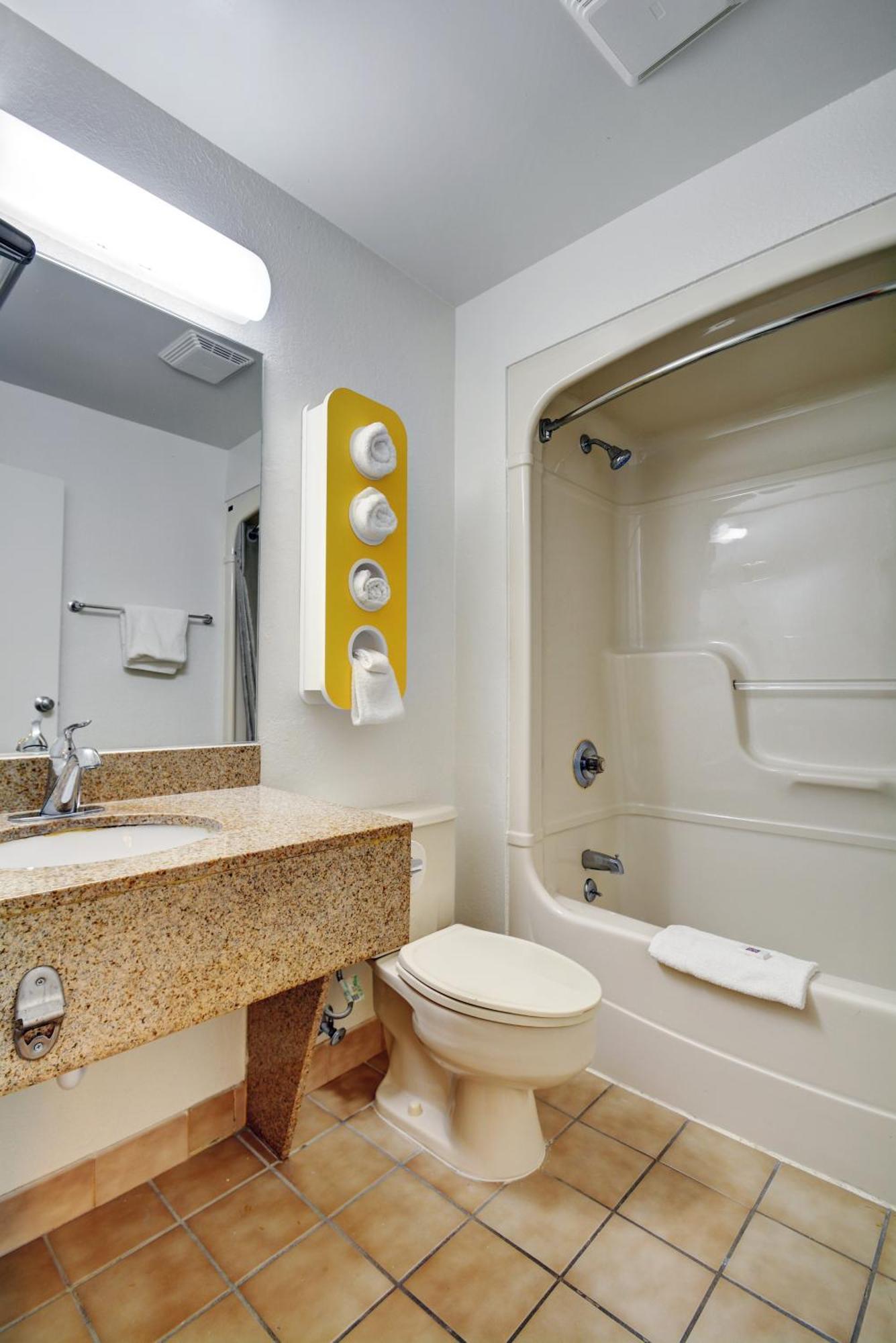 Quarto Queen com 2 Camas Queen-Size - Não Fumantes