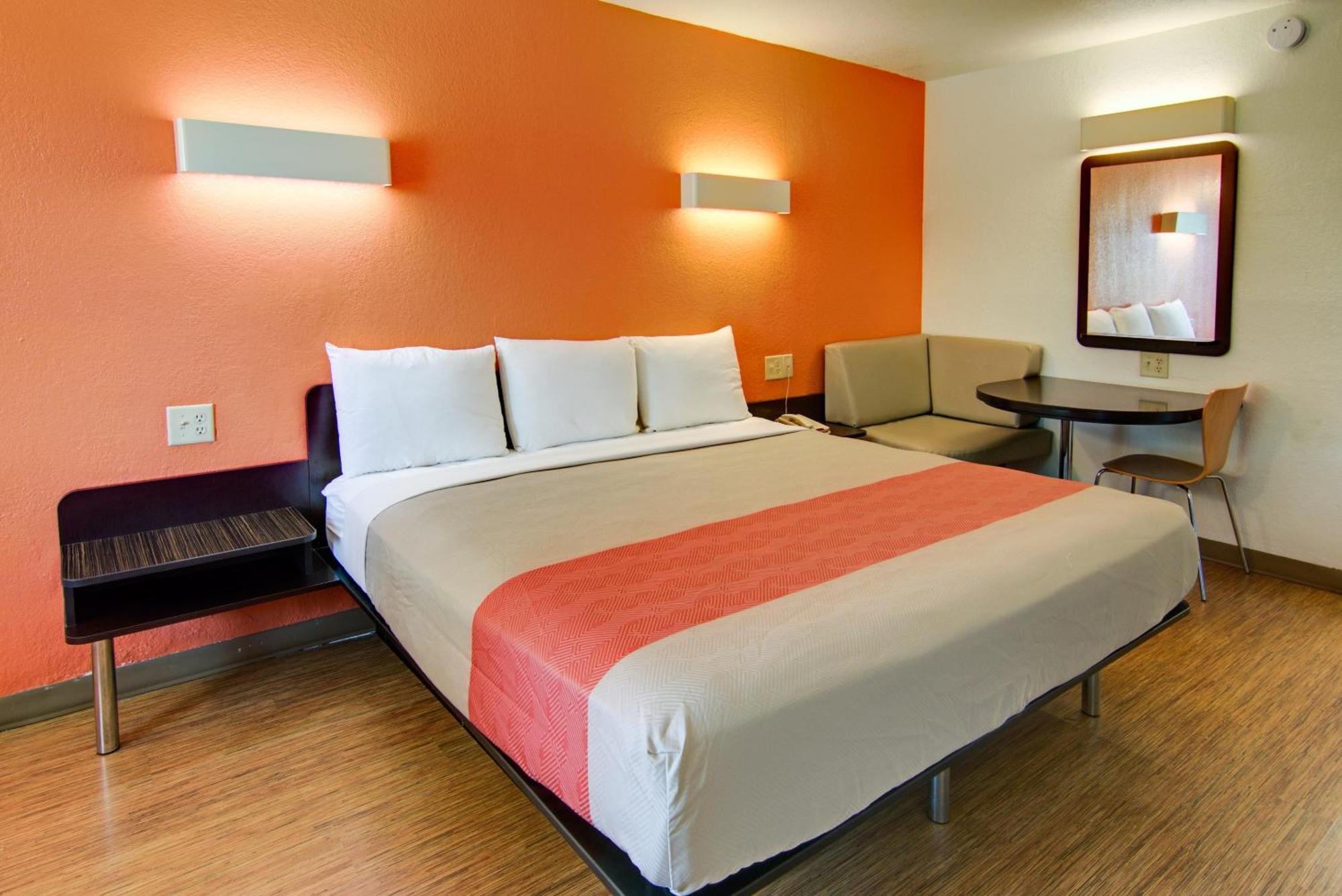 King Room - Non-Smoking,706583968:JPEG