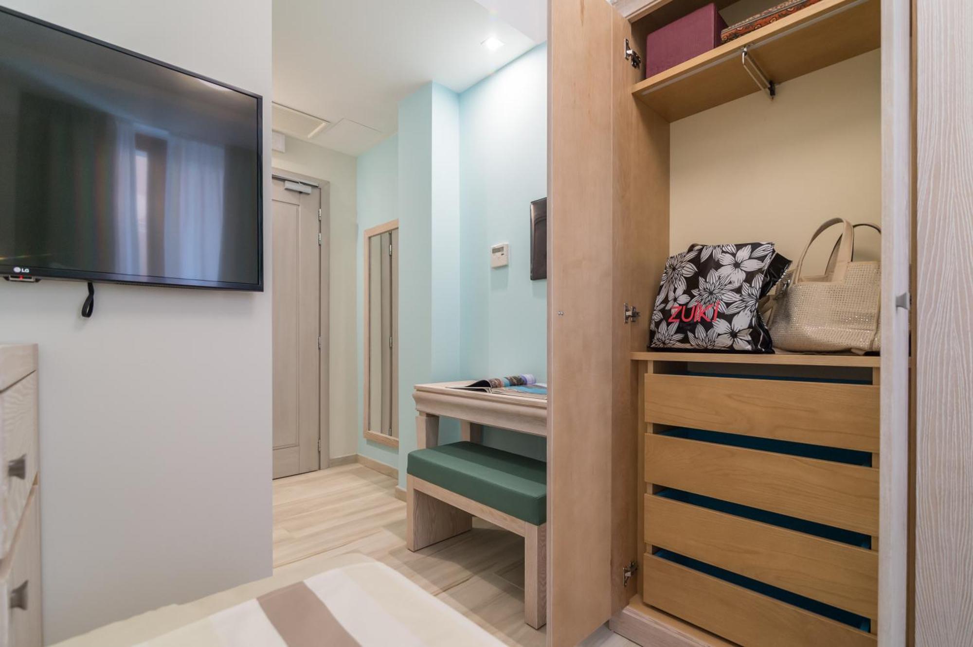 Single Room,710394997:JPEG