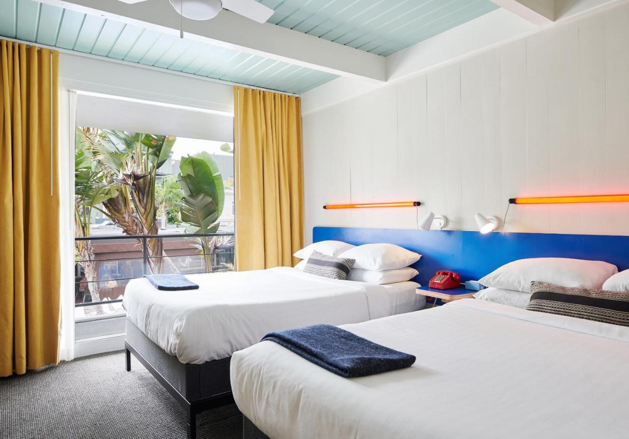 Standard  2 Queen Beds,1210348114:JPEG