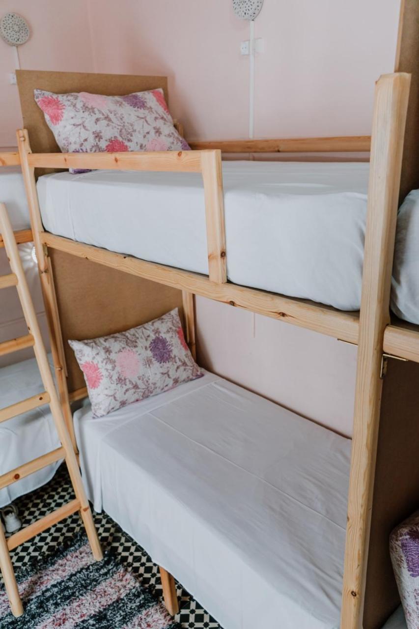 Bed op een Vrouwenslaapzaal met 6 Bedden