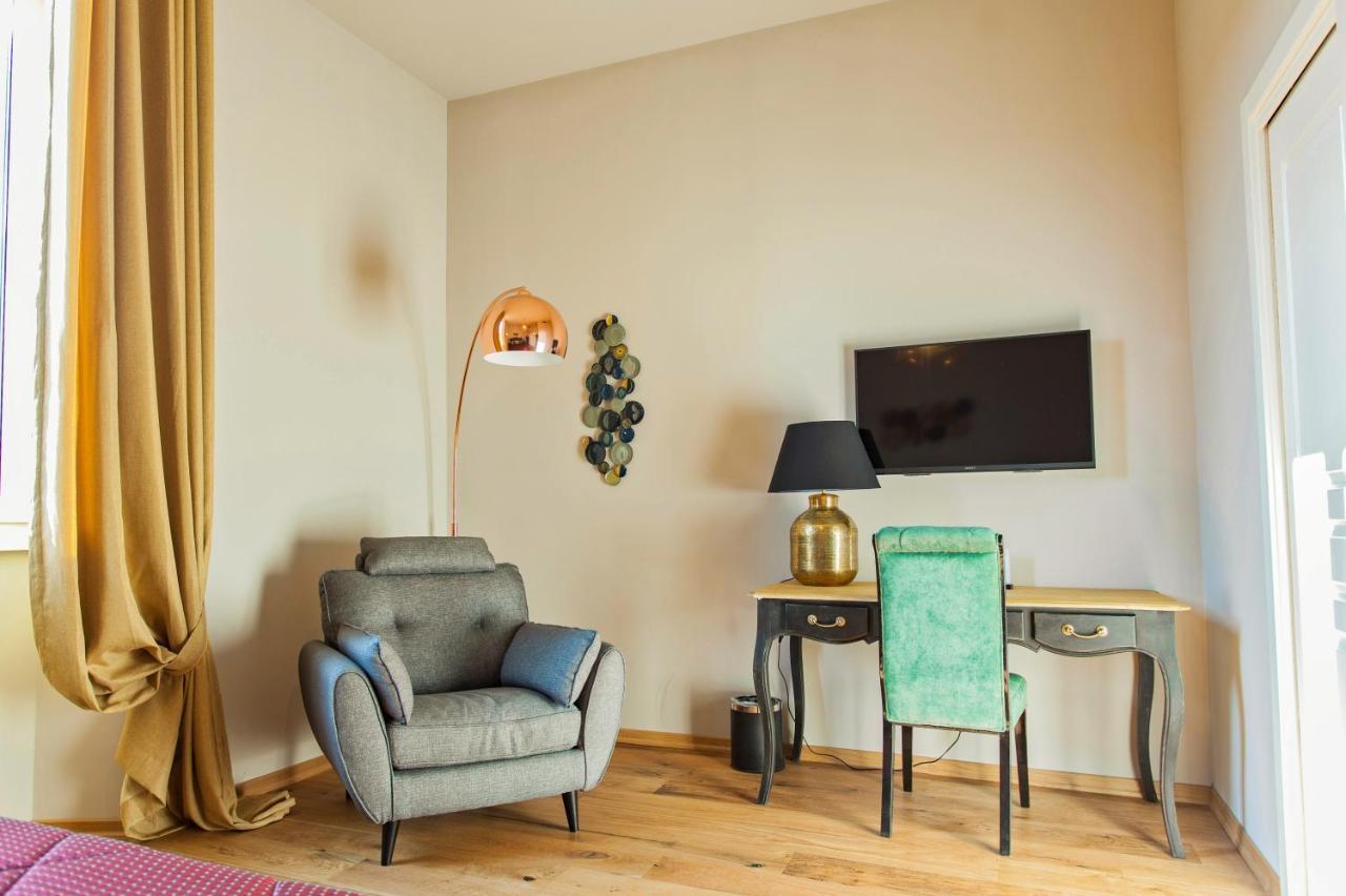 Deluxe Double or Twin Room City View