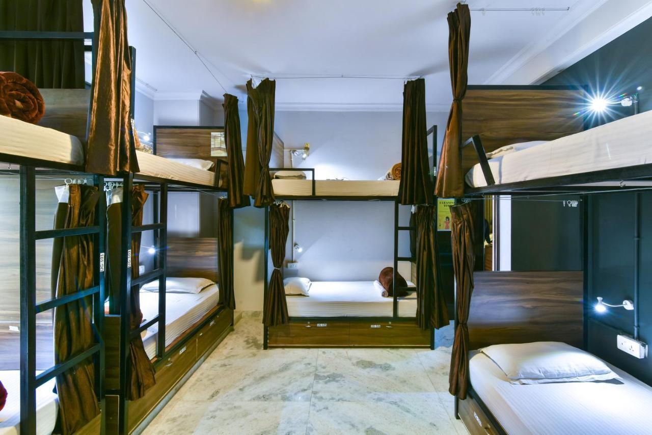 Bed in 8-Bed Mixed A/C Dormitory Room