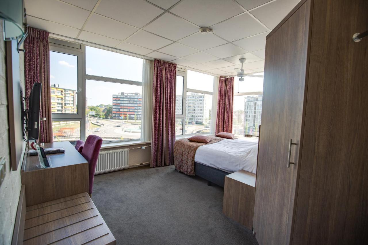 Large Twin Room