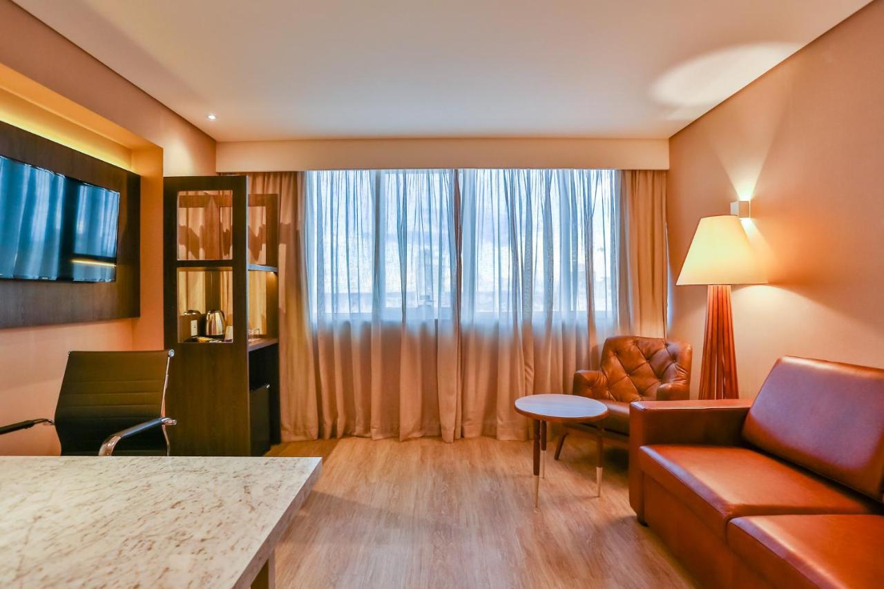 Deluxe Suite with Spa Bath