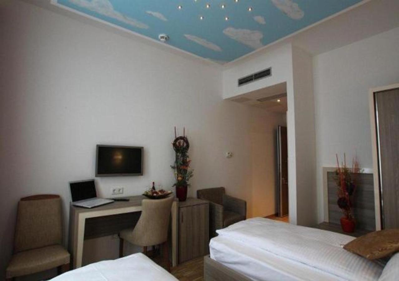 Economy Quadruple Room