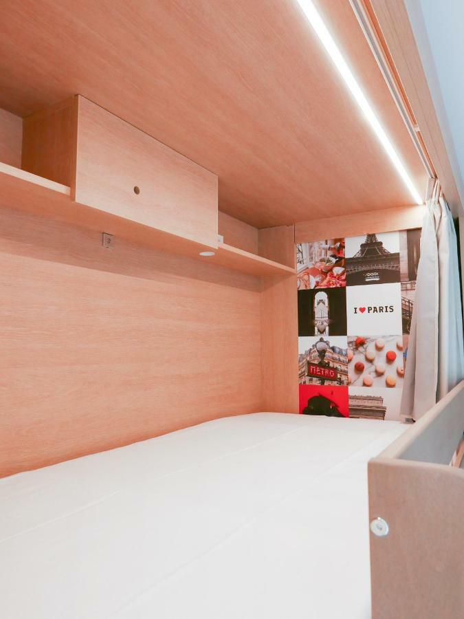 Bed in een Slaapzaal met 8 Bedden - Alleen voor Vrouwen