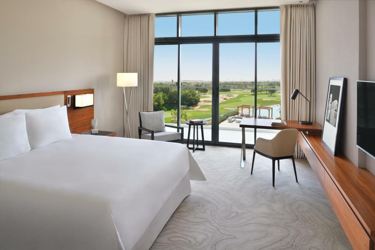 Grande Suite Exécutive avec Balcon Privé - Vue sur Golf