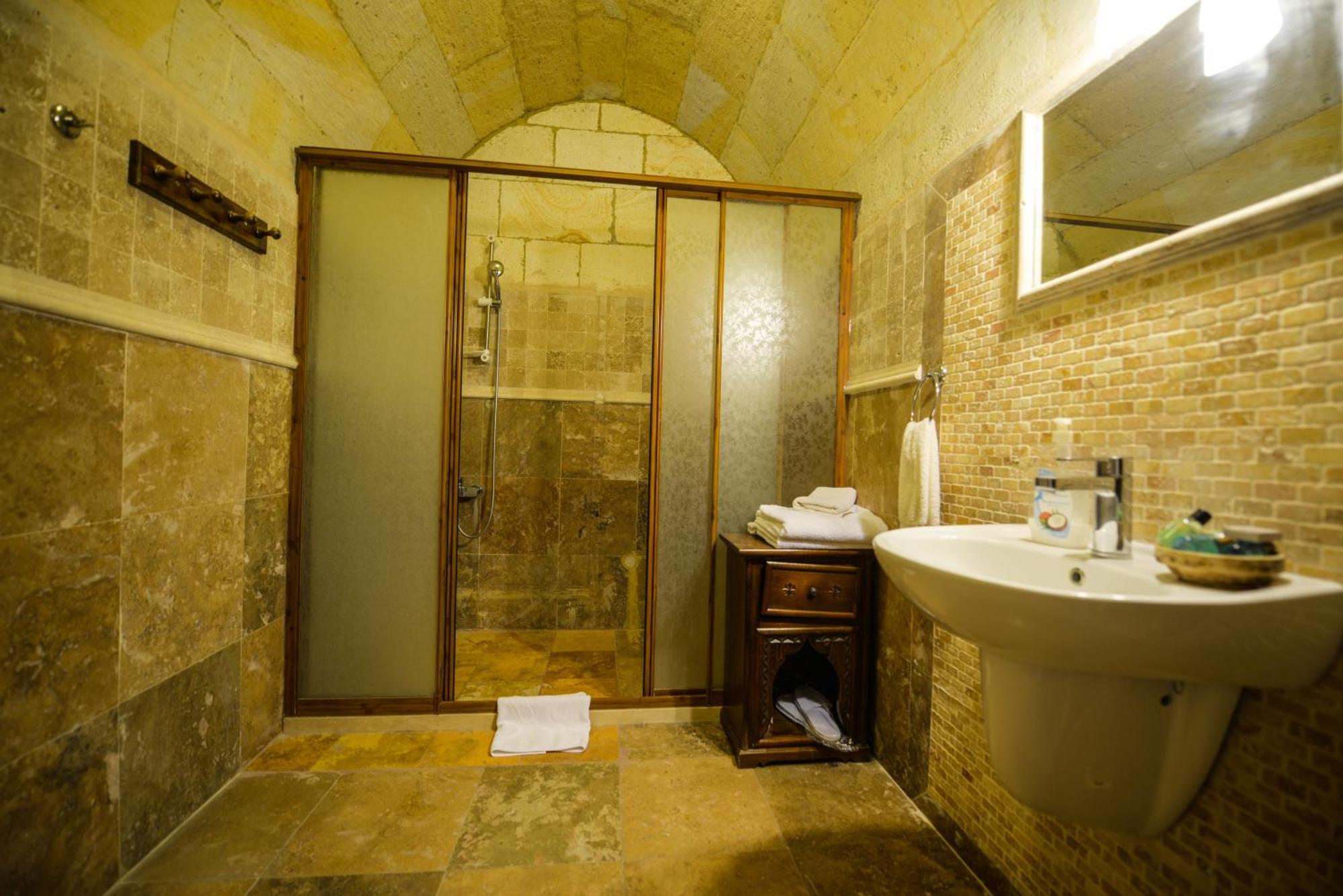 Quarto Standard Arched