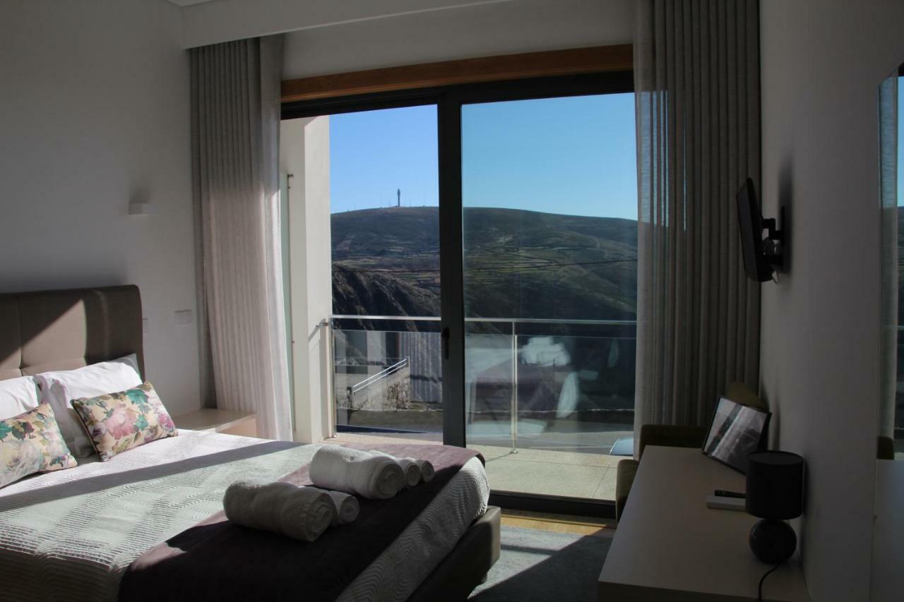 Double Room Mountain View
