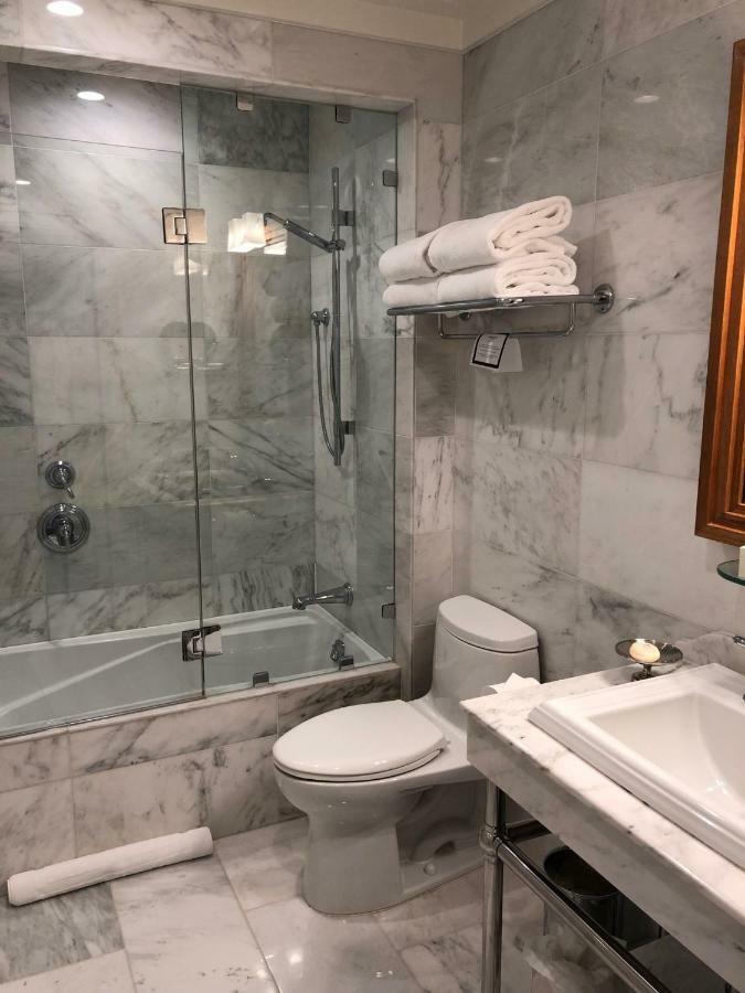 Deluxe Queen Room with Two Queen Beds
