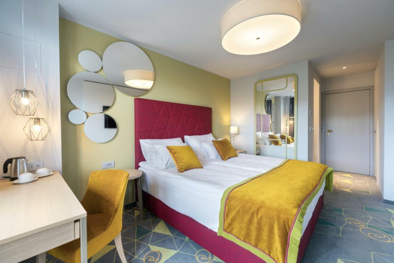 Double Room with Balcony - Lake Side