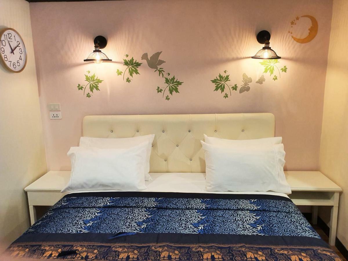 Deluxe King Room,847887332:JPEG
