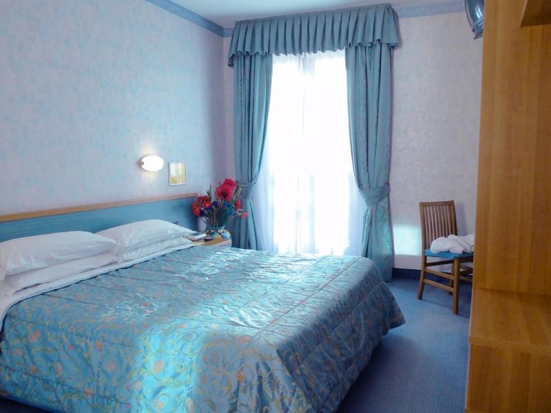 King Suite - Hearing Accessible