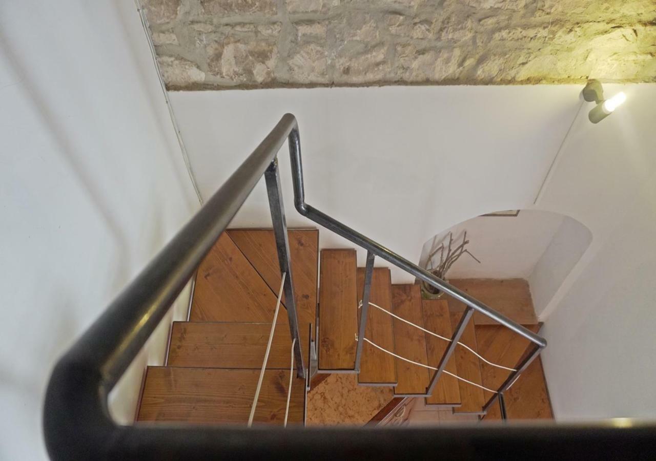 One-Bedroom House,860237474:JPEG