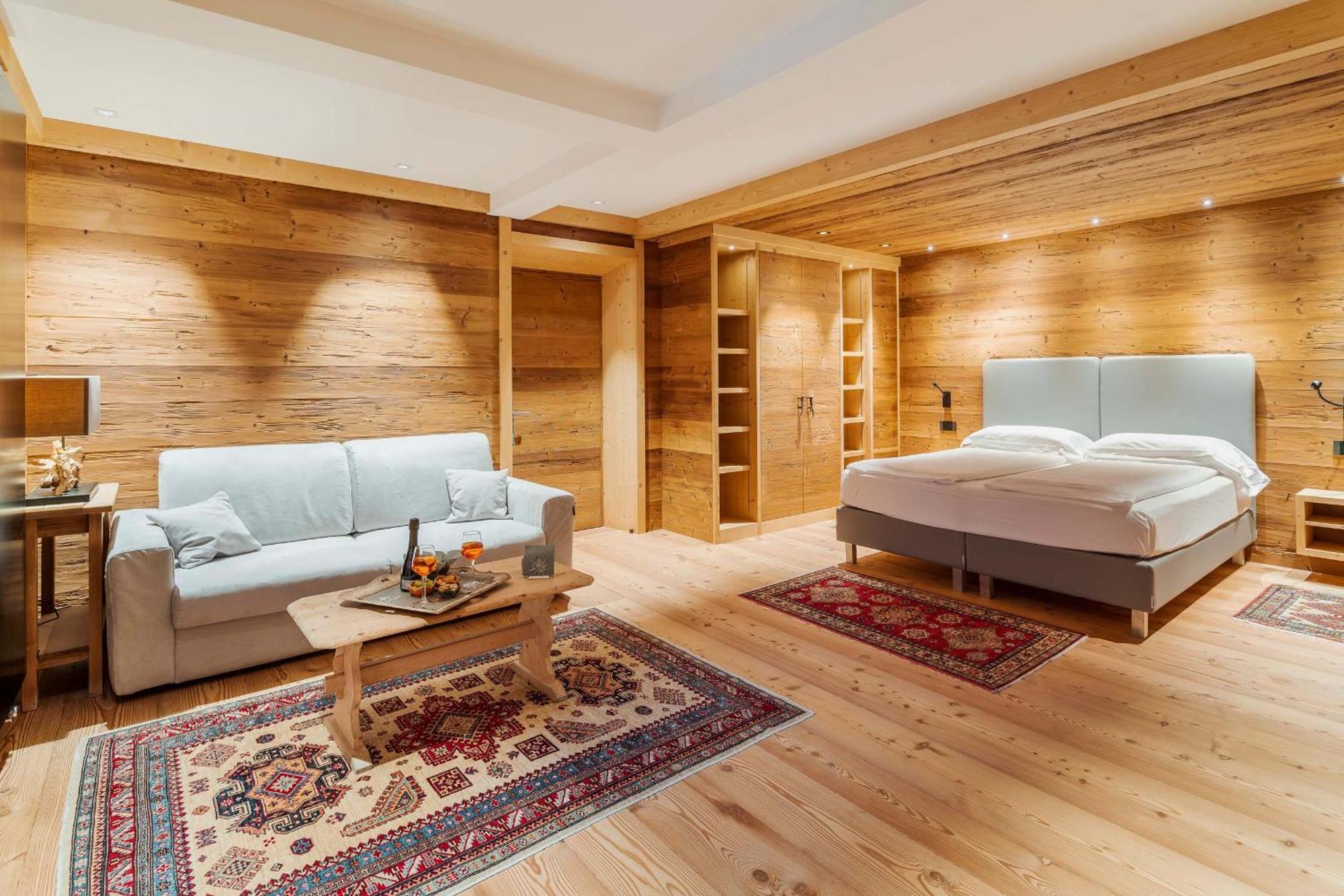 Deluxe Junior Suite
